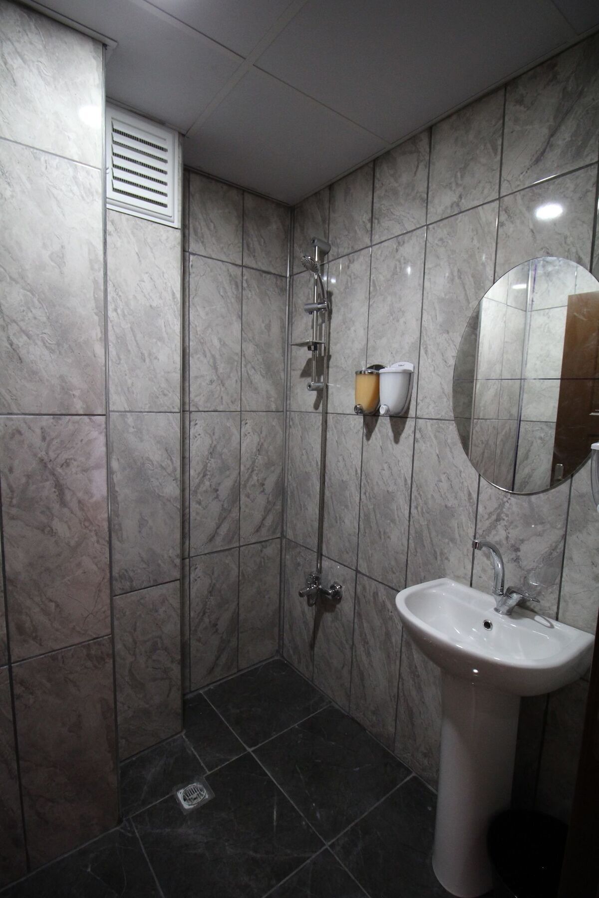 Deeps Hostel Eskişehir Extérieur photo