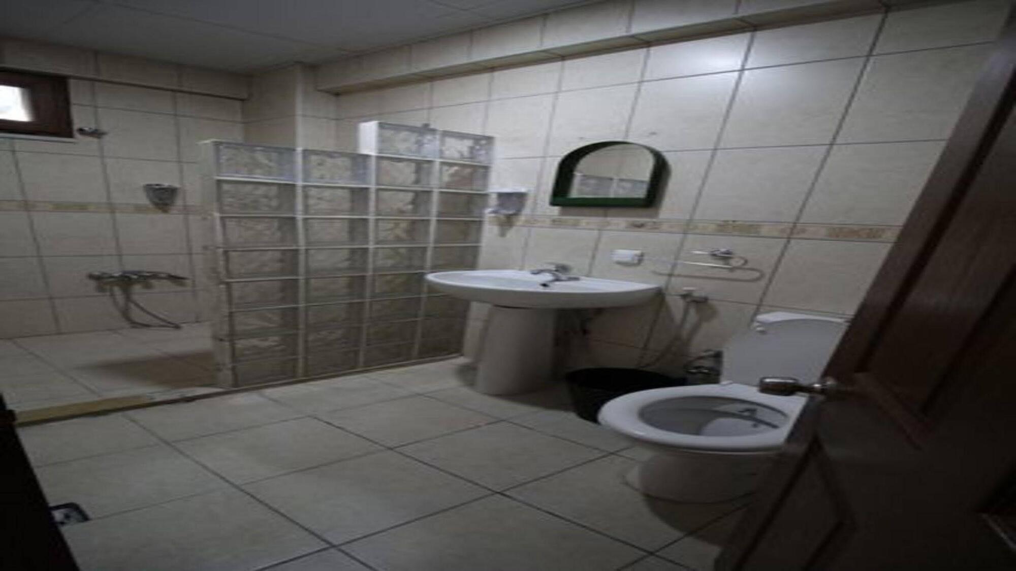 Deeps Hostel Eskişehir Extérieur photo